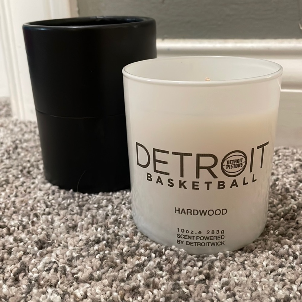 Detroit Pistons Candle